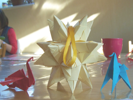 Fachgebiet Neurologie in der Praxis für Ergotherapie Görden Basteln Origami